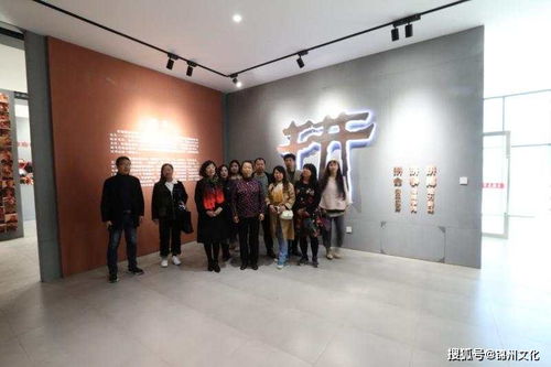 錦州市文聯(lián)組織文藝志愿者赴北鎮(zhèn)采風創(chuàng)作，推動文化藝術(shù)交流